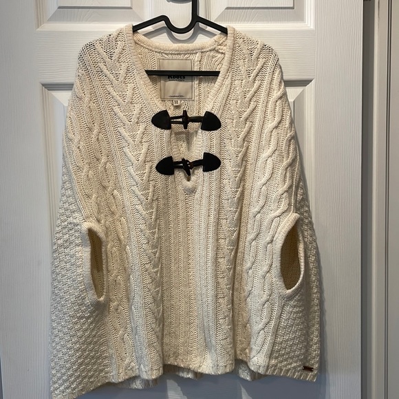 Gorgeous Roots sweater Cape - Picture 1 of 4